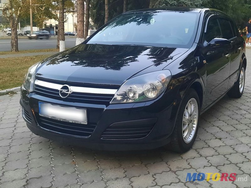 2006' Opel Astra photo #1