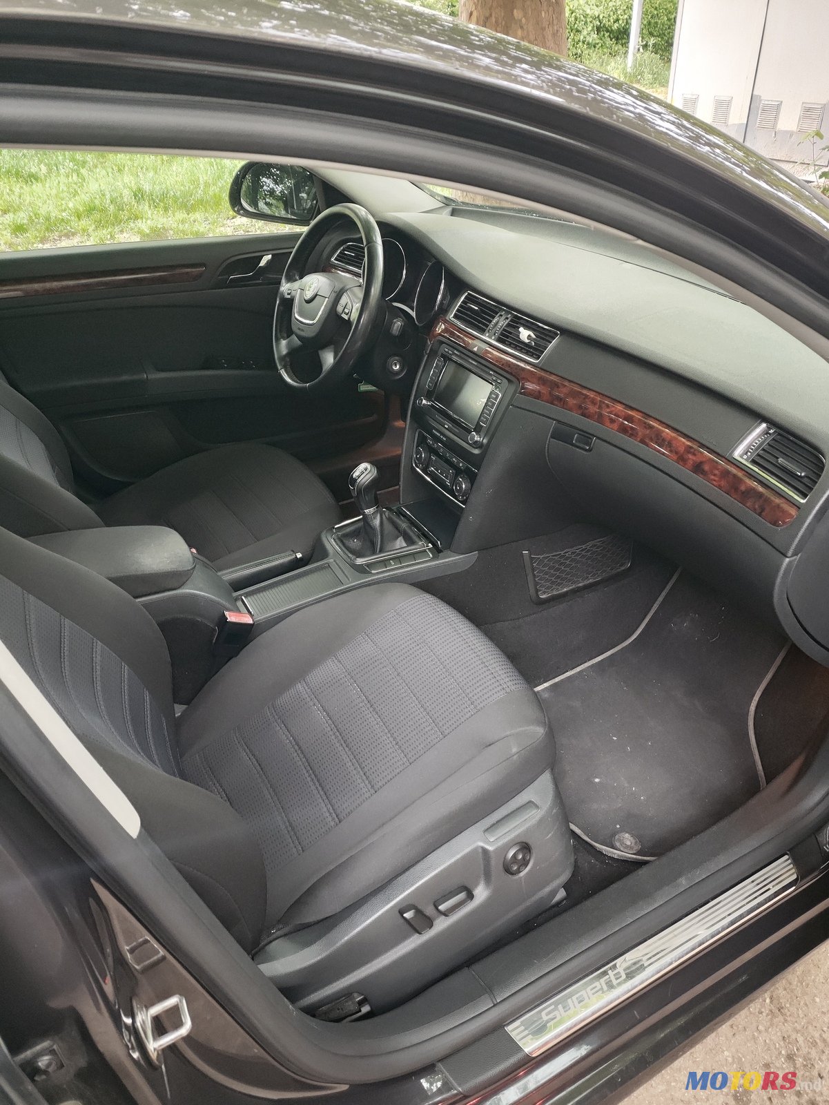 2010' Skoda Superb photo #6