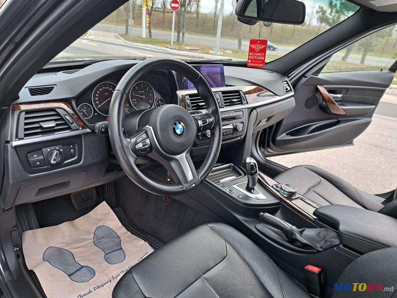 2013' BMW 3 Series photo #6