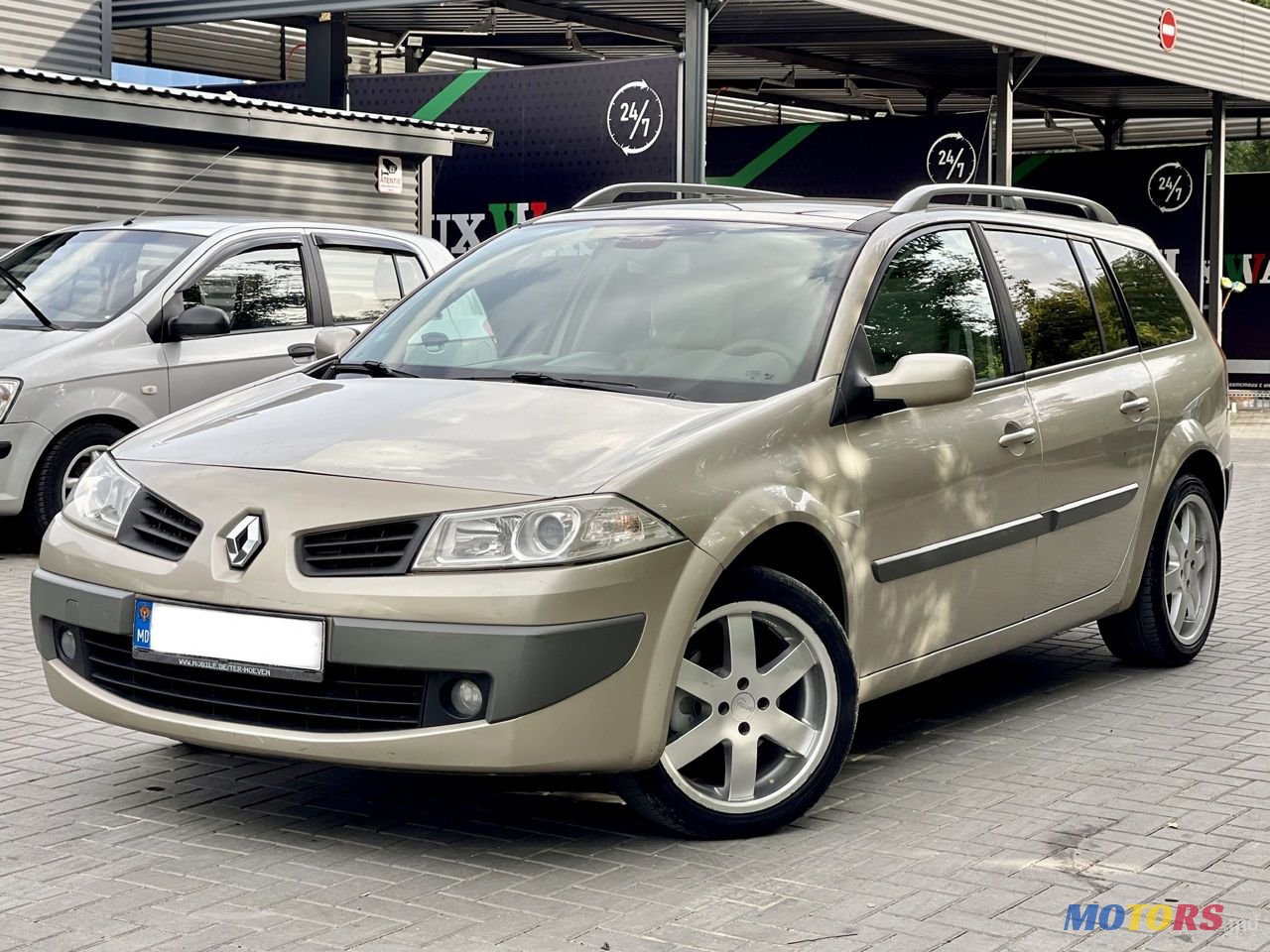 2007' Renault Megane photo #1