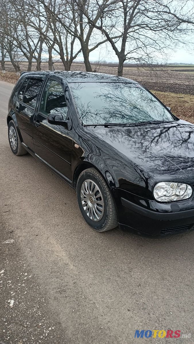 2000' Volkswagen Golf photo #1