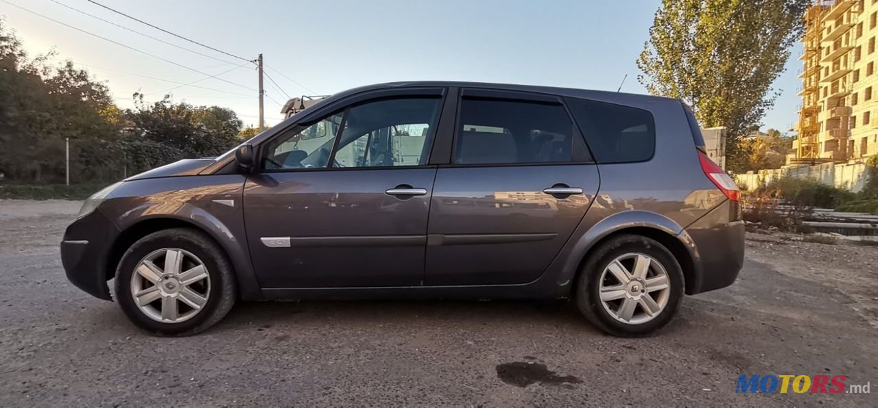 2005' Renault Grand Scenic photo #4