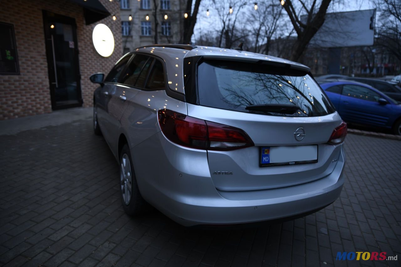 2017' Opel Astra photo #5