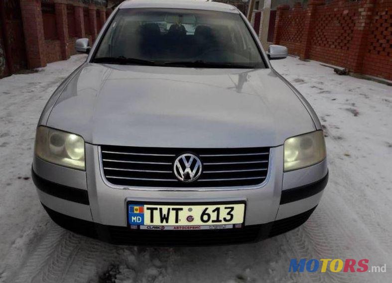 2002' Volkswagen Passat photo #1