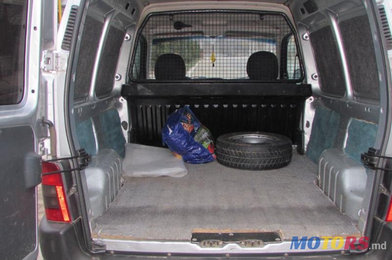 2003' Peugeot Partner photo #2