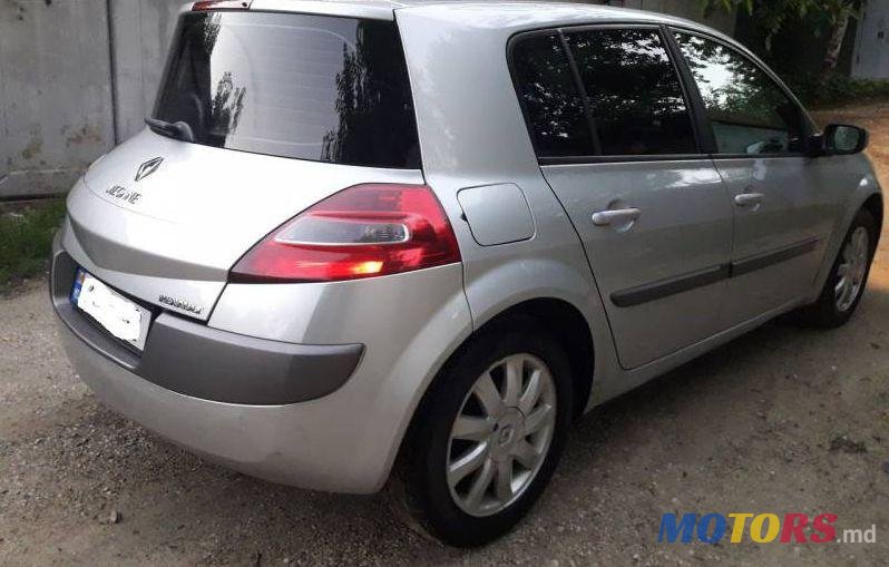 2006' Renault Grand Scenic photo #1