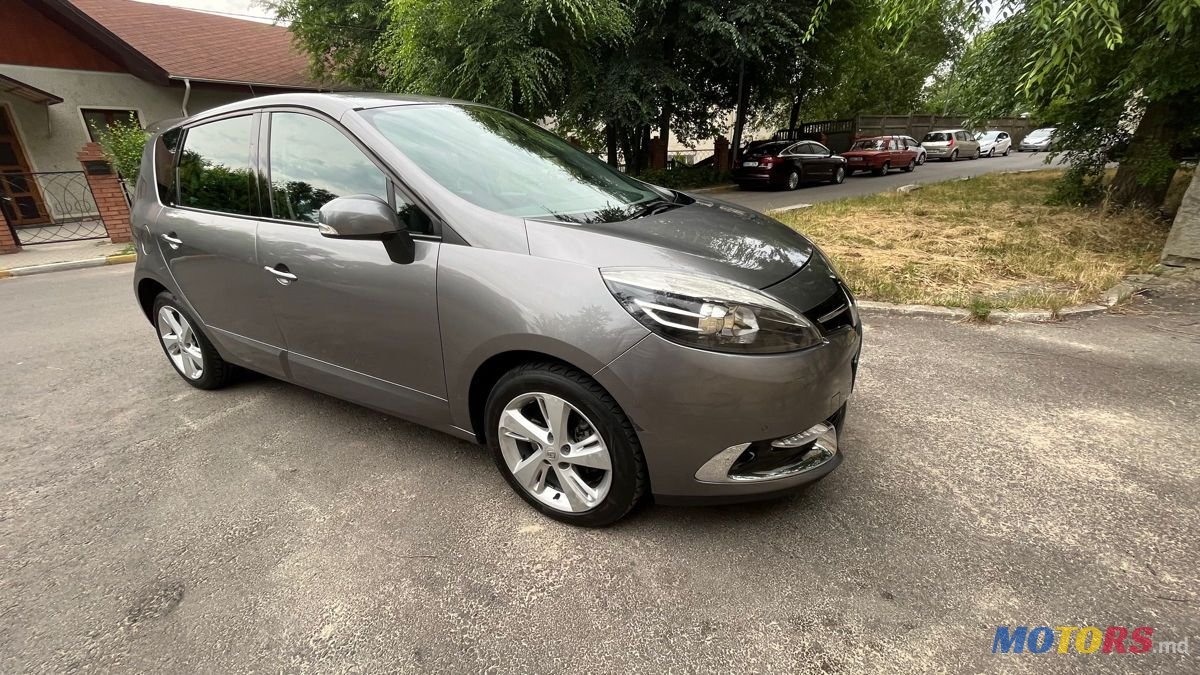 2013' Renault Scenic photo #3