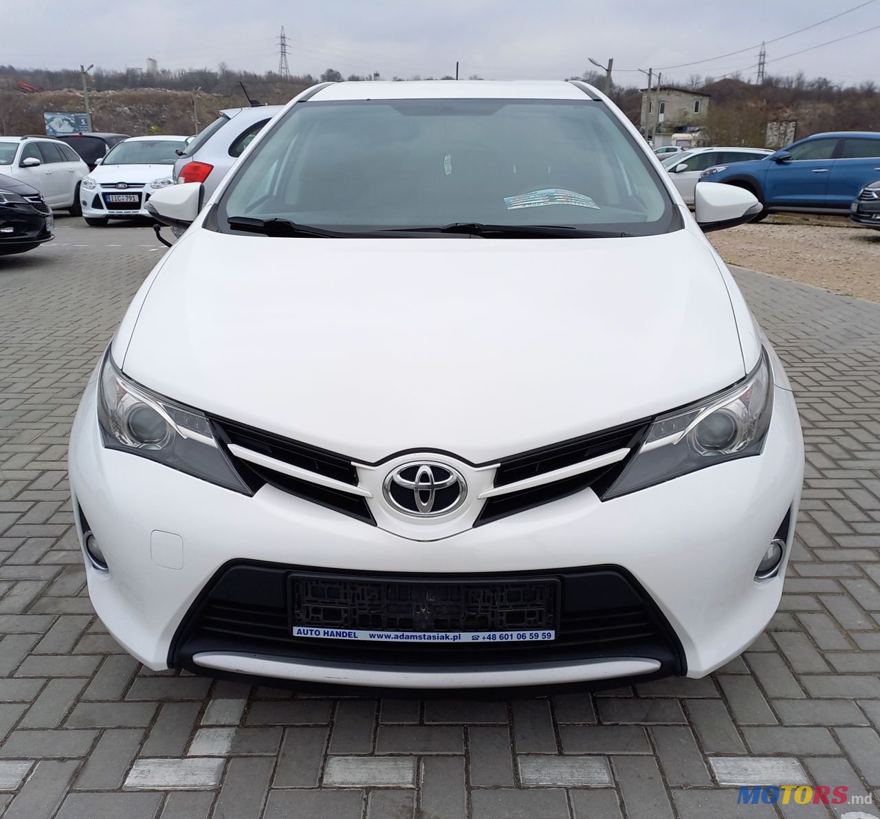 2015' Toyota Auris photo #1