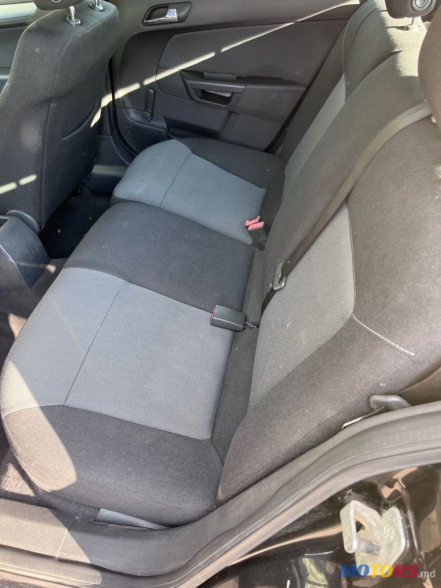 2006' Opel Astra photo #5