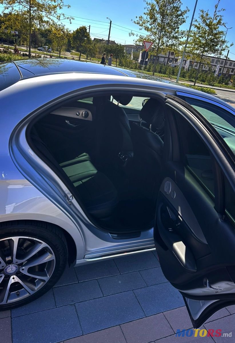 2016' Mercedes-Benz E-Class photo #5