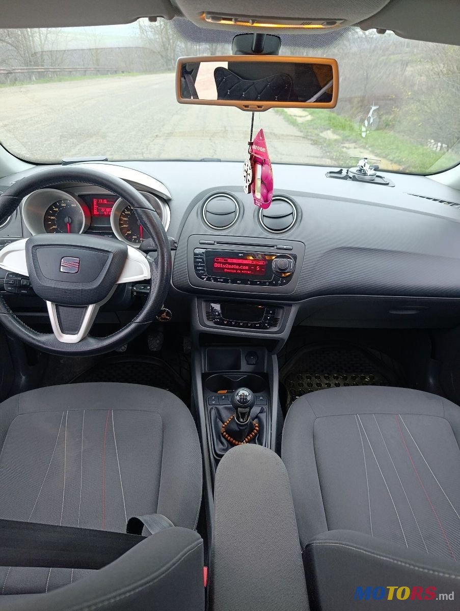 2011' SEAT Ibiza photo #6