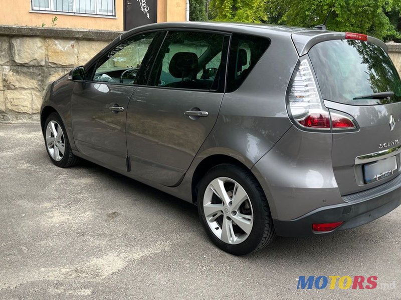 2013' Renault Scenic photo #4
