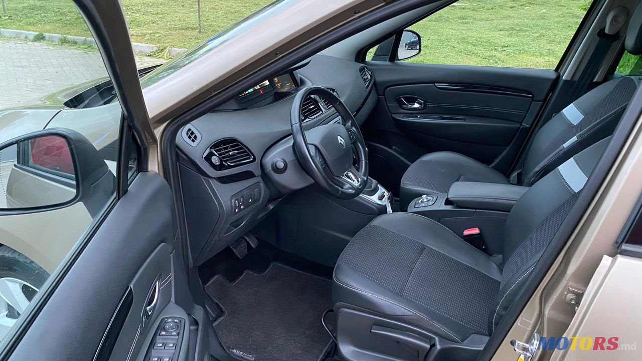 2014' Renault Grand Scenic photo #5