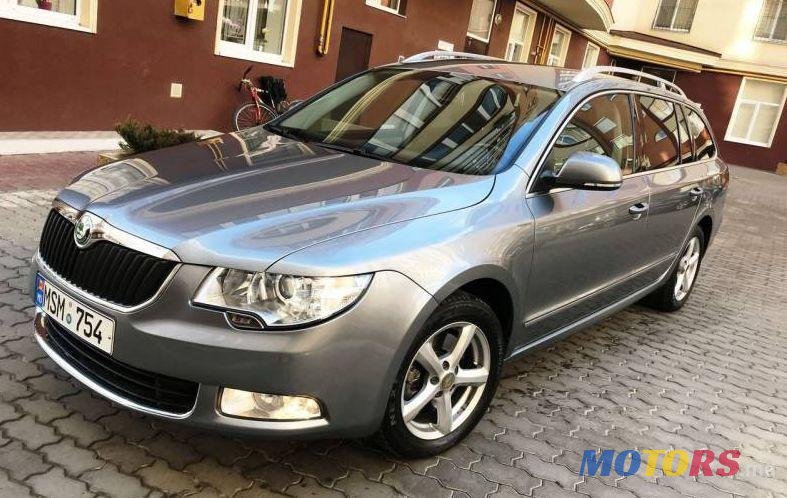 2011' Skoda Superb photo #1