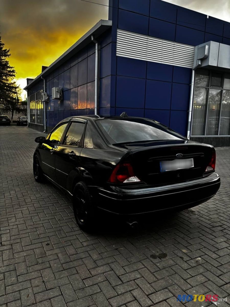 2000' Ford Focus photo #1