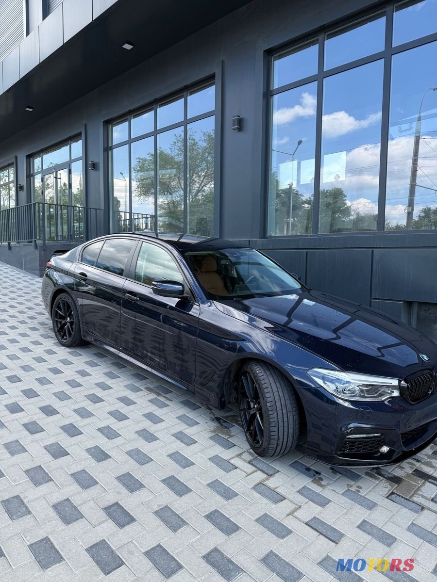 2017' BMW 5 Series photo #5