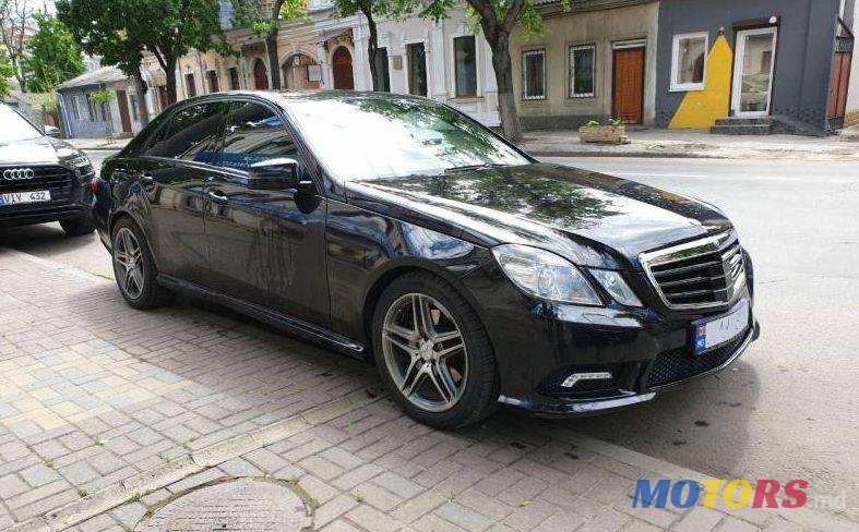 2009' Mercedes-Benz E photo #1