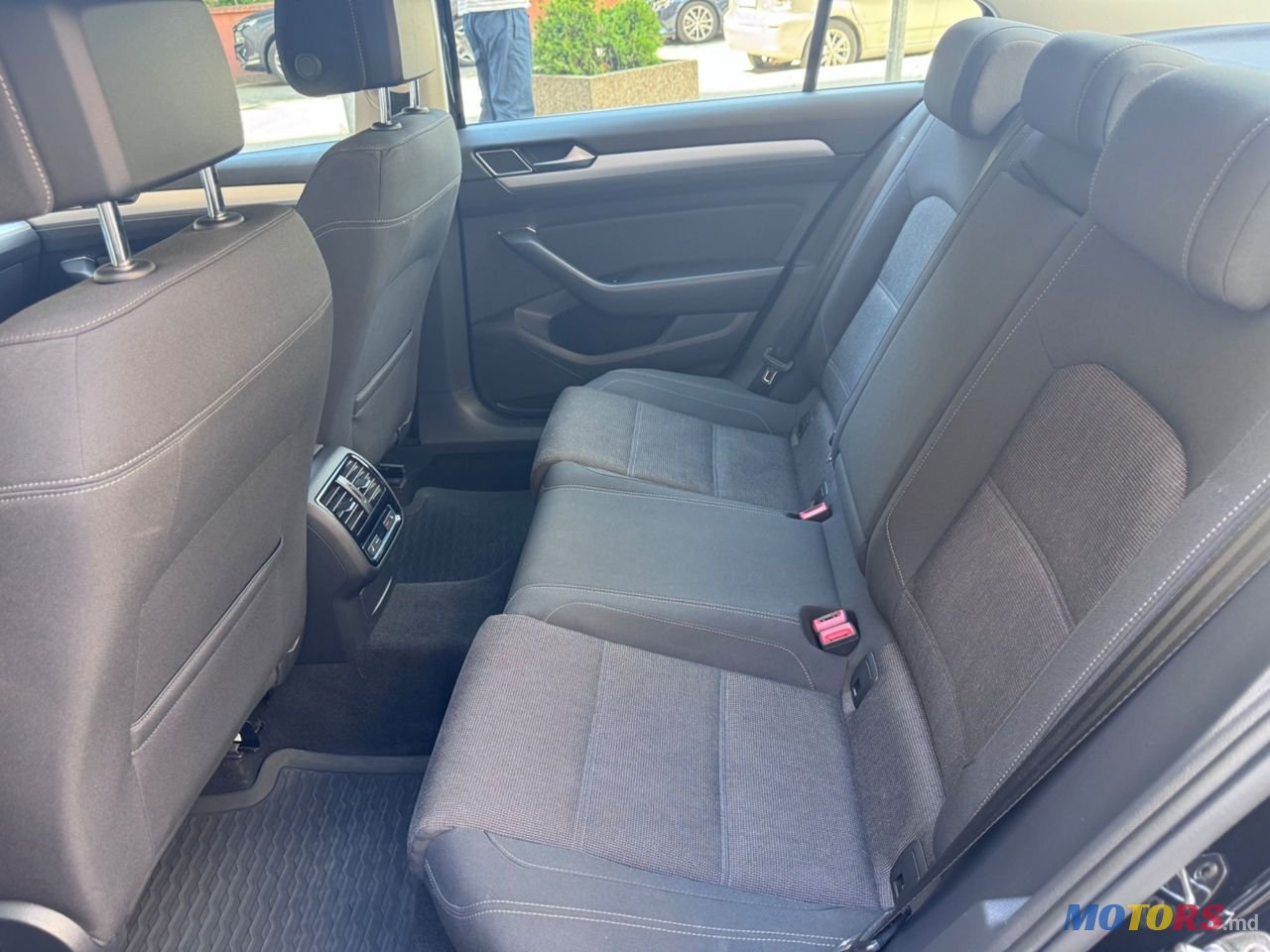2019' Volkswagen Passat photo #5