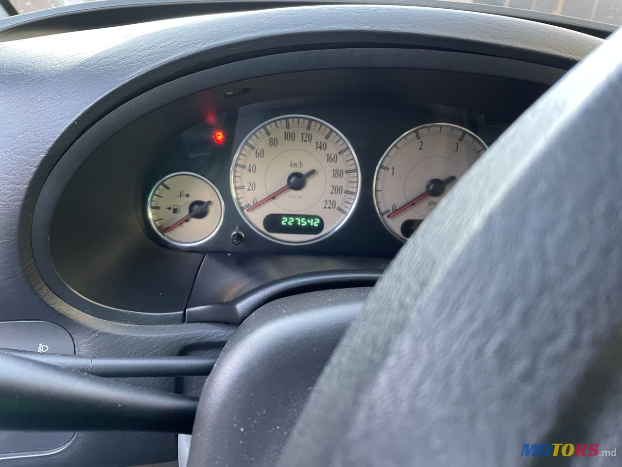 2005' Chrysler Grand Voyager photo #2