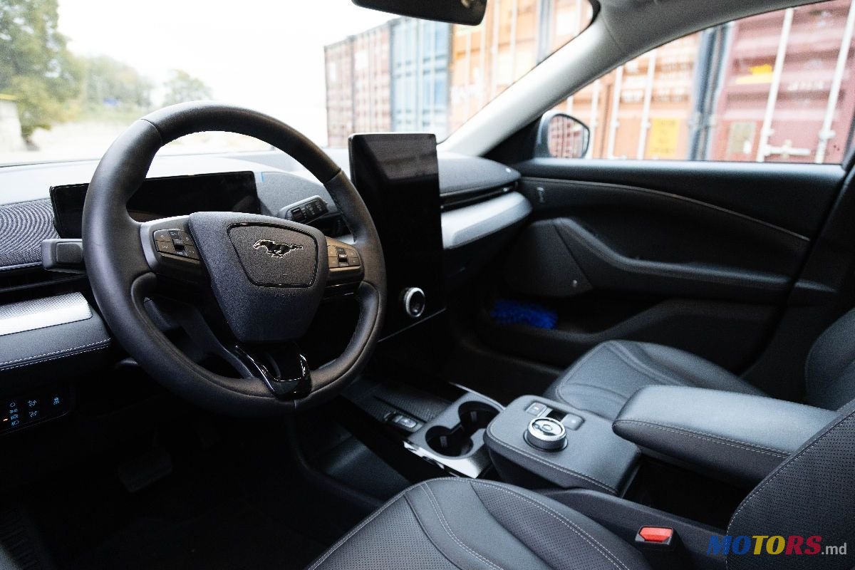 2022' Ford Mustang photo #6