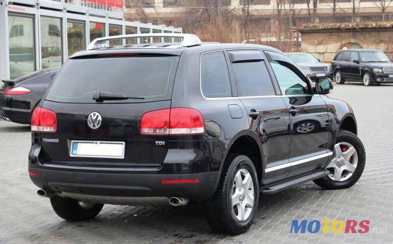 2006' Volkswagen Touareg photo #1