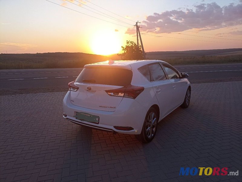 2016' Toyota Auris photo #5