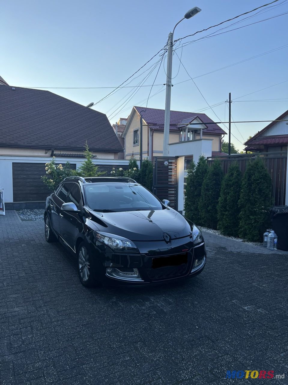 2012' Renault Megane photo #2