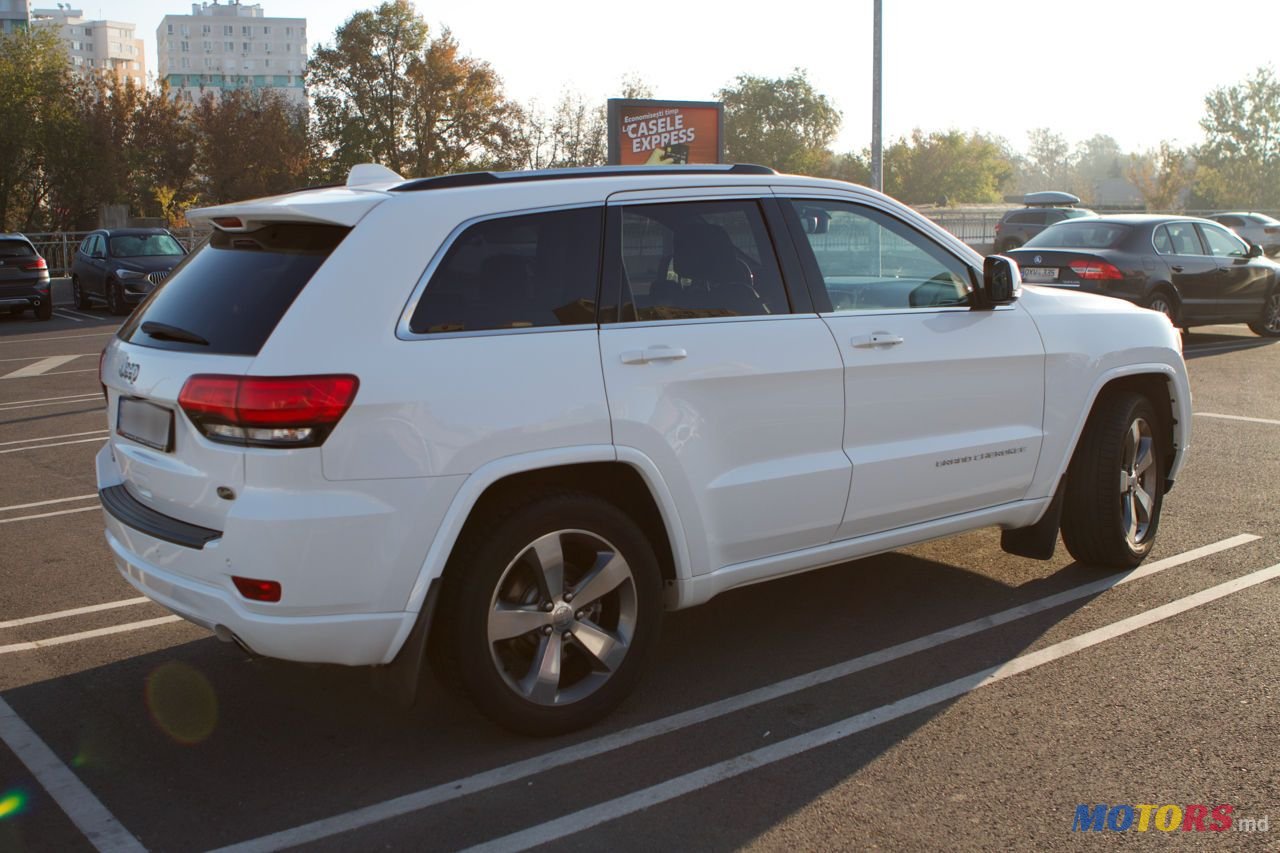 2015' Jeep Grand Cherokee photo #5