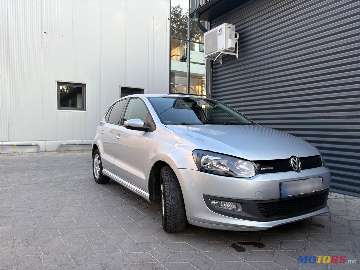 2014' Volkswagen Polo photo #1