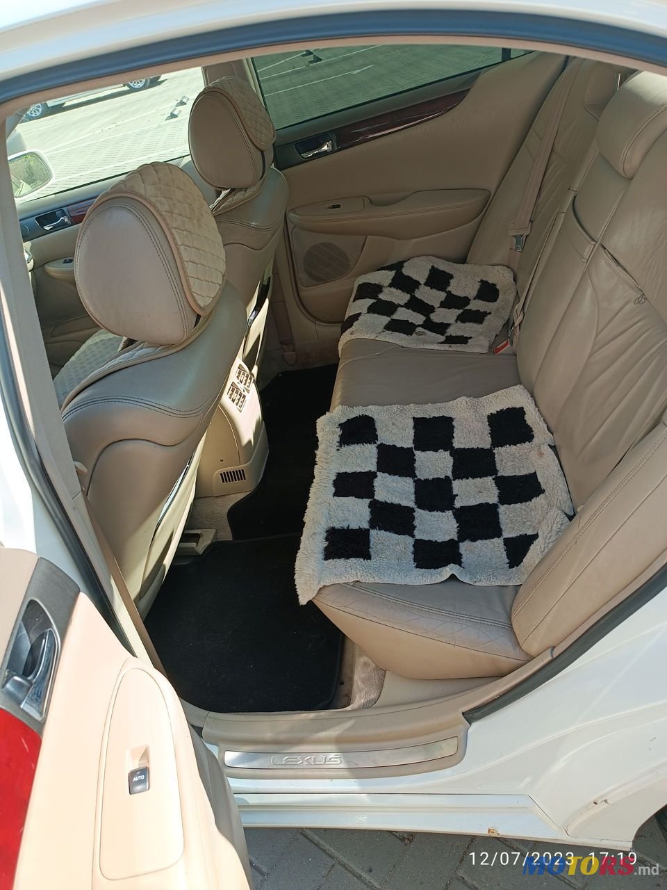 2002' Lexus Es Series photo #3