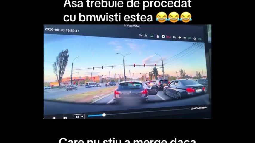 Scandal în trafic pe Șoseaua Hâncești: Un șofer, bătut la semafor