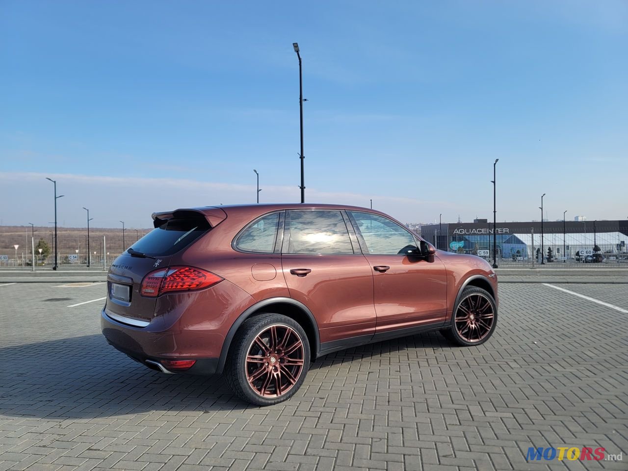 2011' Porsche Cayenne photo #2