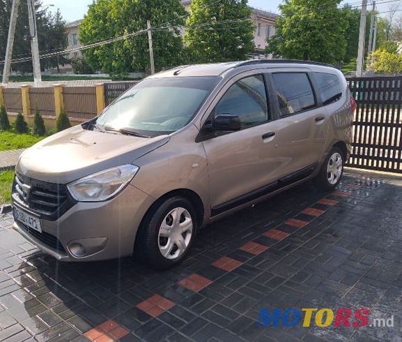 2014' Dacia Lodgy photo #1