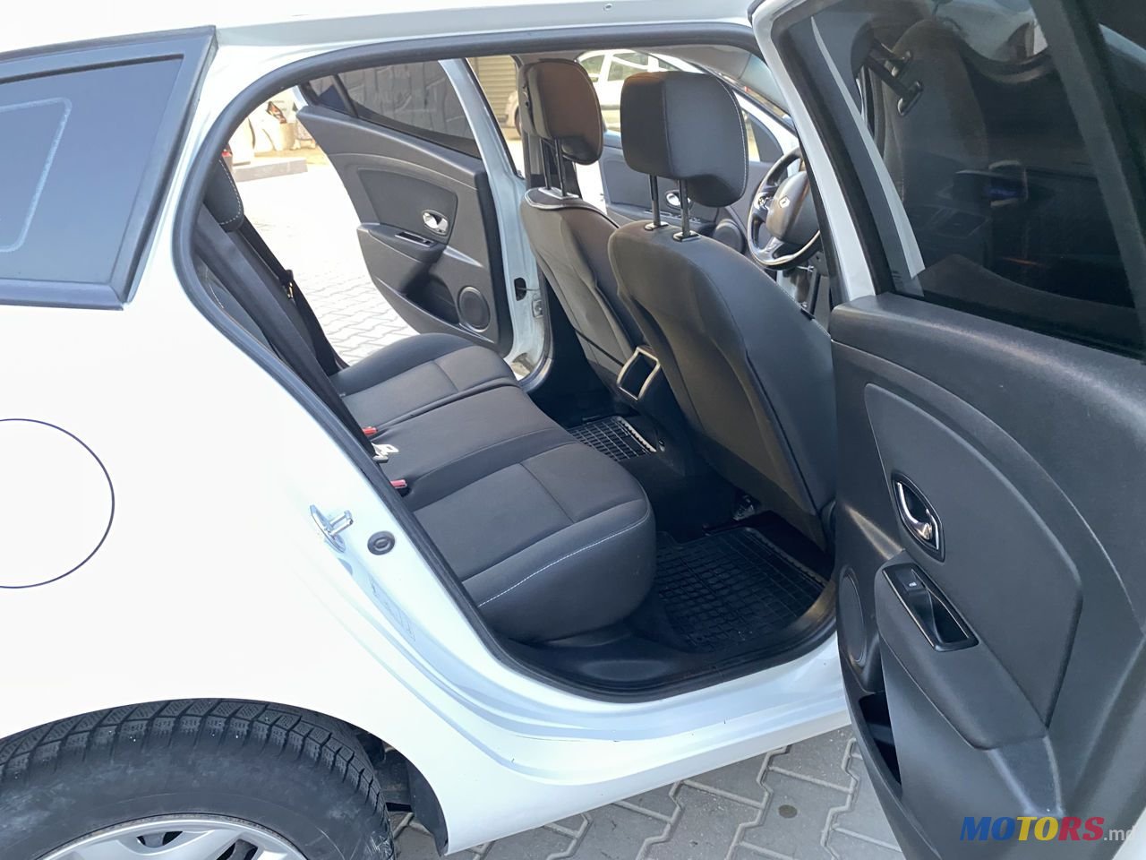 2014' Renault Megane photo #2