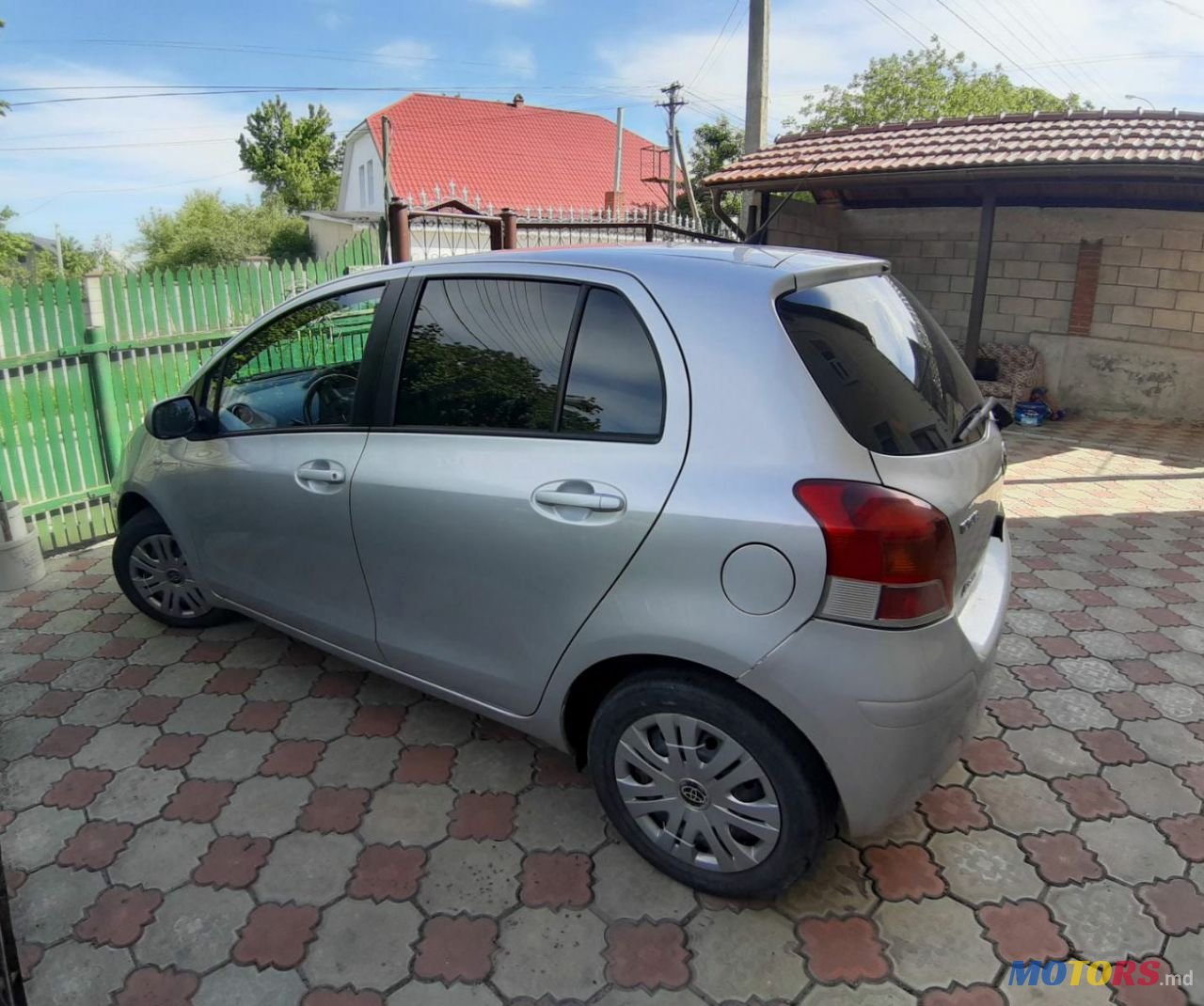 2009' Toyota Yaris photo #3