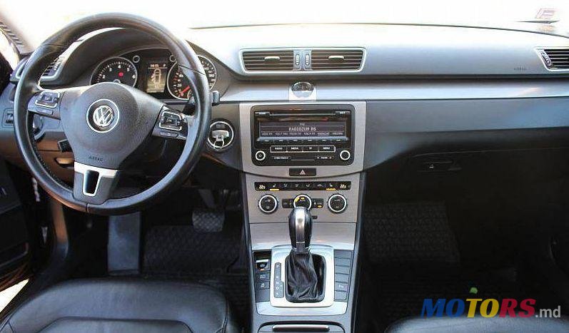 2012' Volkswagen Passat photo #2