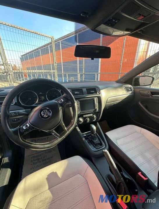 2015' Volkswagen Jetta photo #6