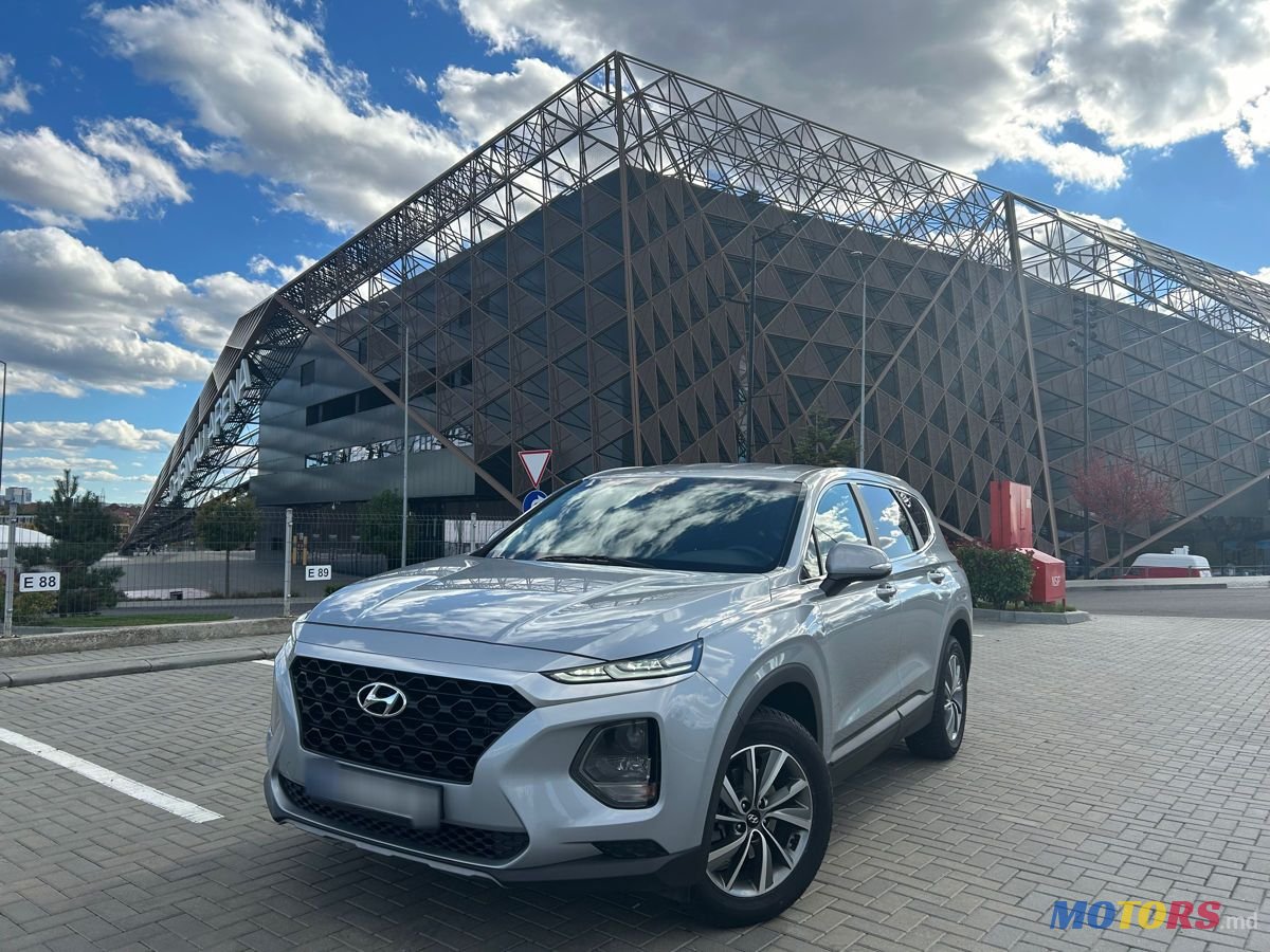 2018' Hyundai Santa Fe photo #1