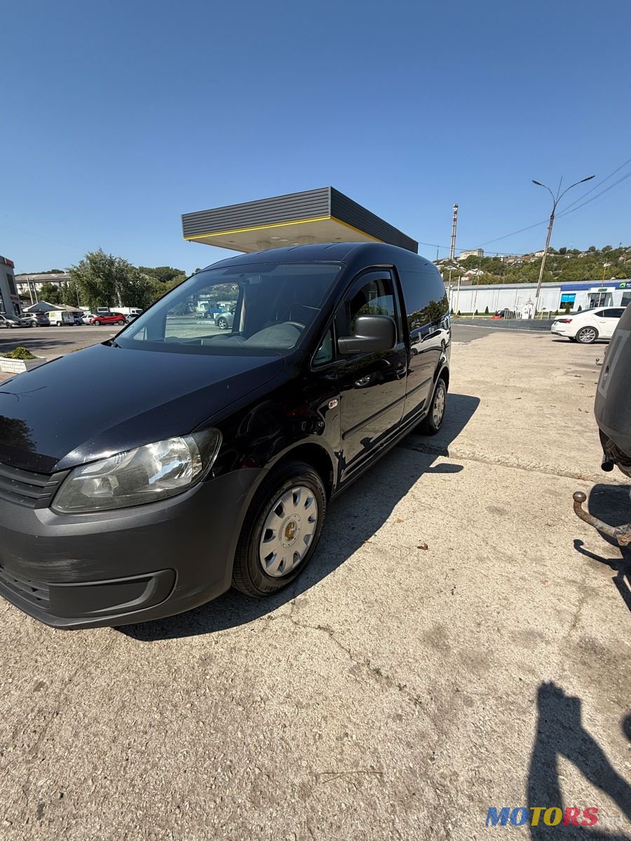 2011' Volkswagen Caddy photo #3