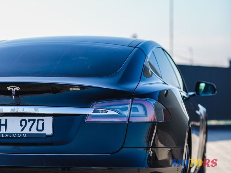 2015' Tesla Model S photo #5