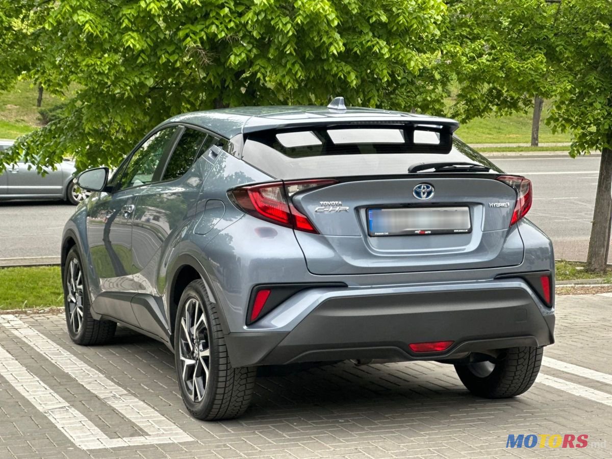2020' Toyota C-HR photo #4