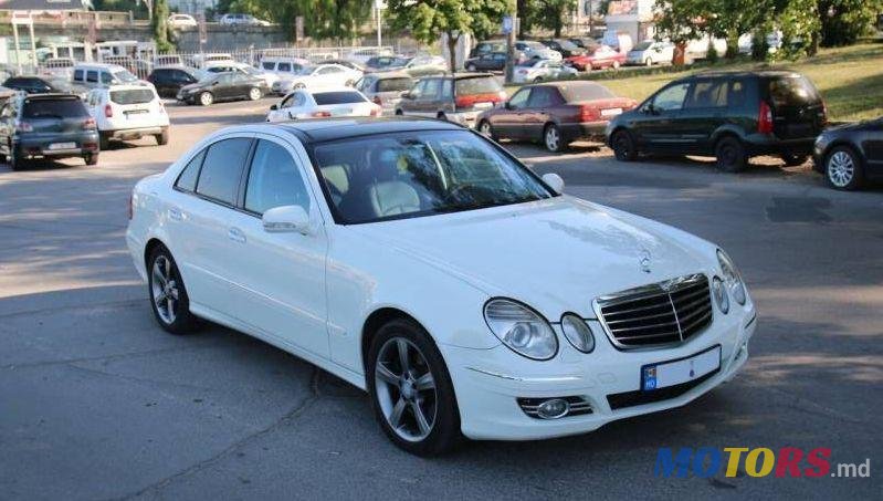 2008' Mercedes-Benz E photo #1