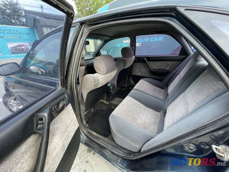 1993' Toyota Carina photo #5