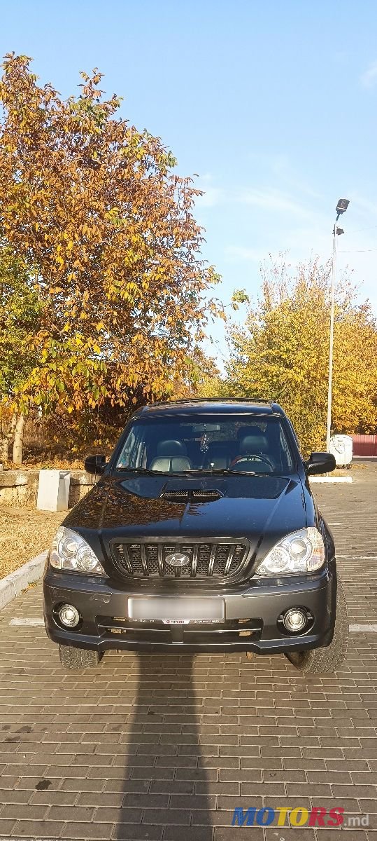 2002' Hyundai Terracan photo #2