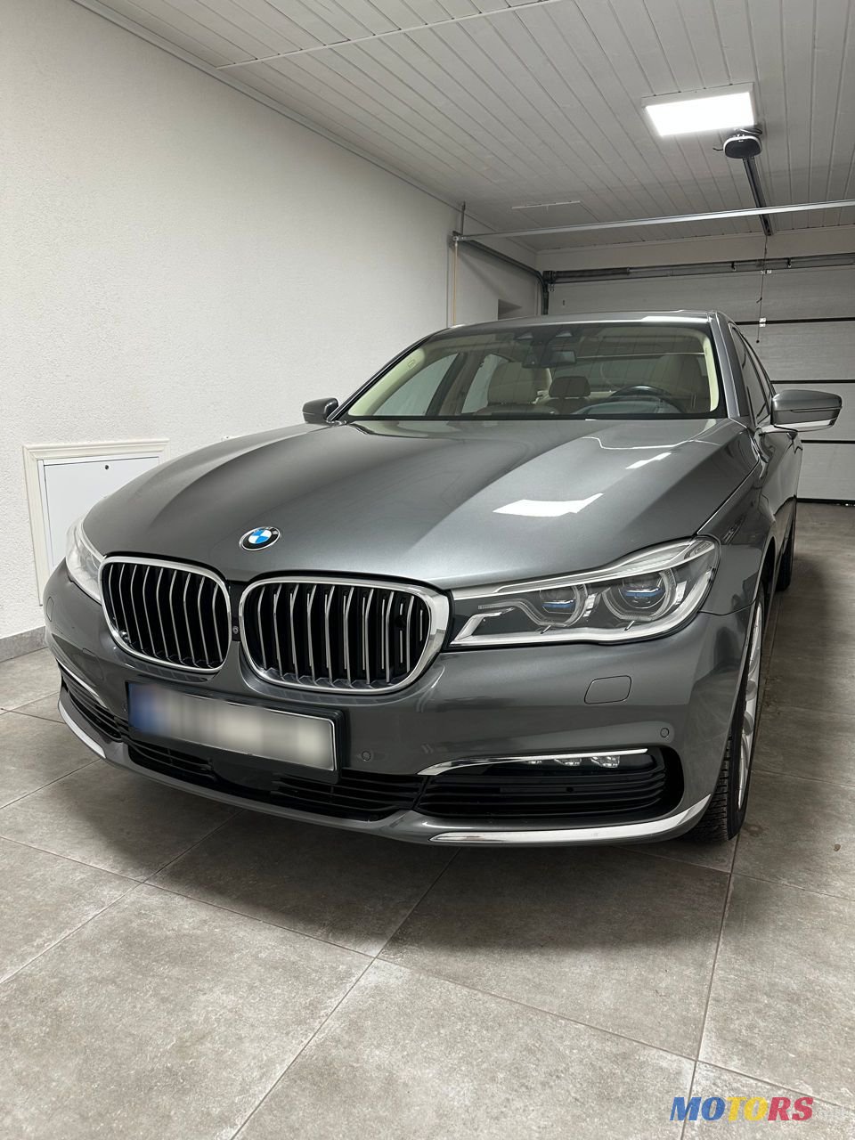 2016' BMW 7 Series photo #1