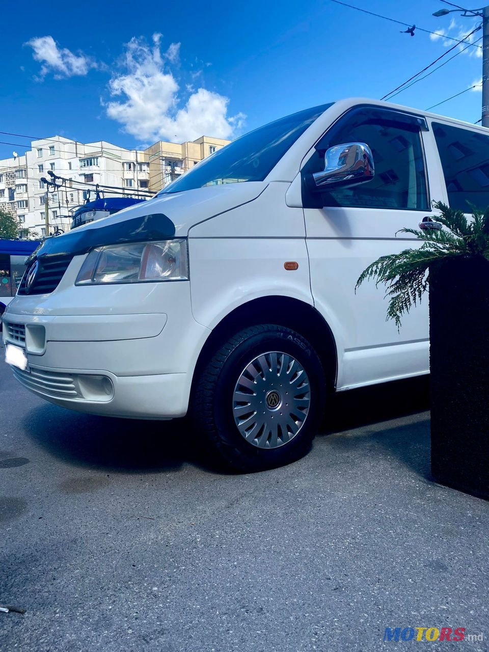 2005' Volkswagen Transporter photo #2