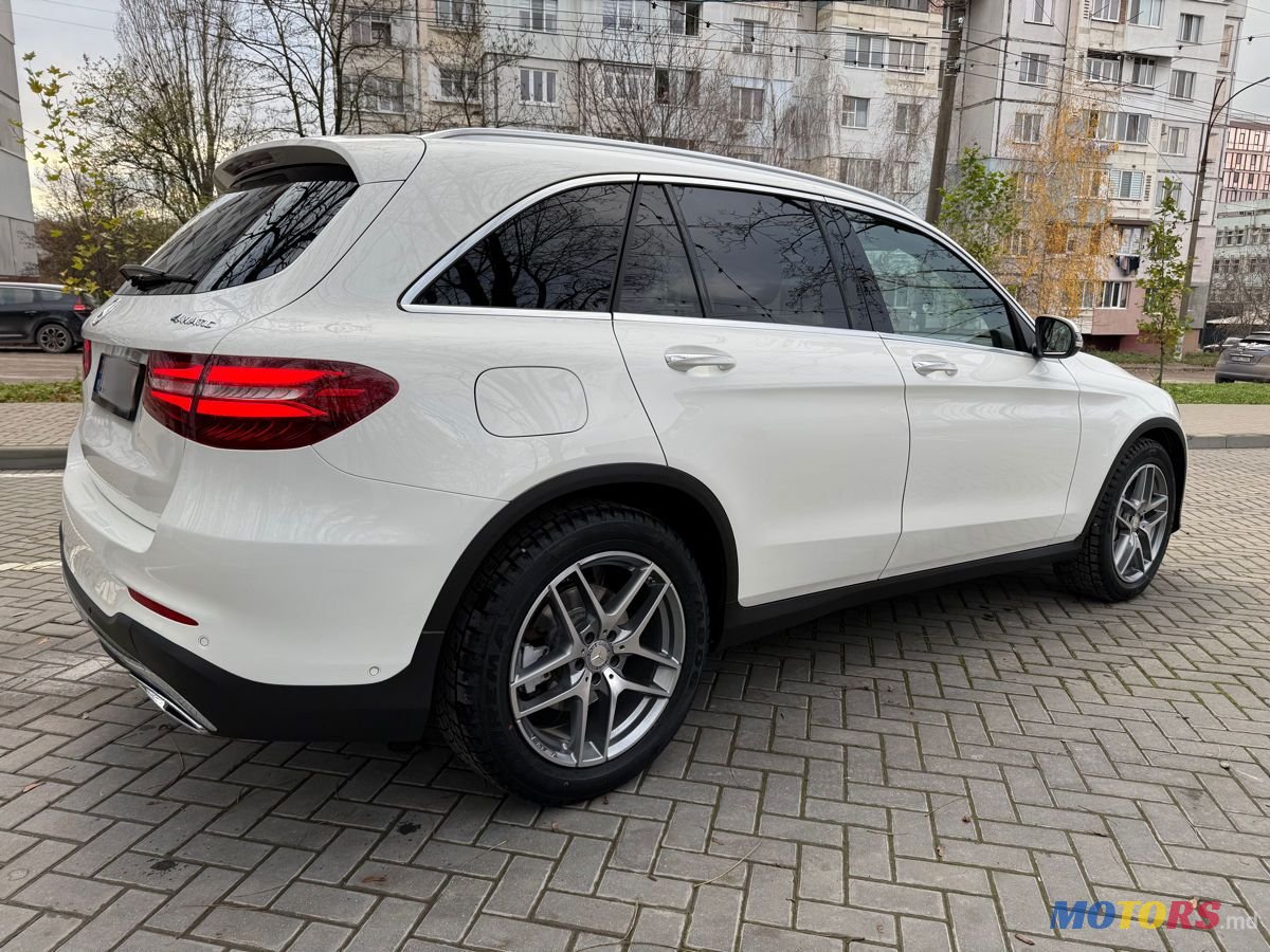 2015' Mercedes-Benz GLC photo #5