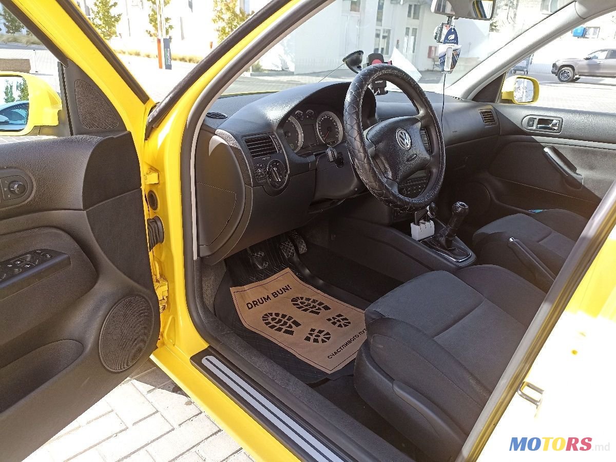 2006' Volkswagen Golf photo #6