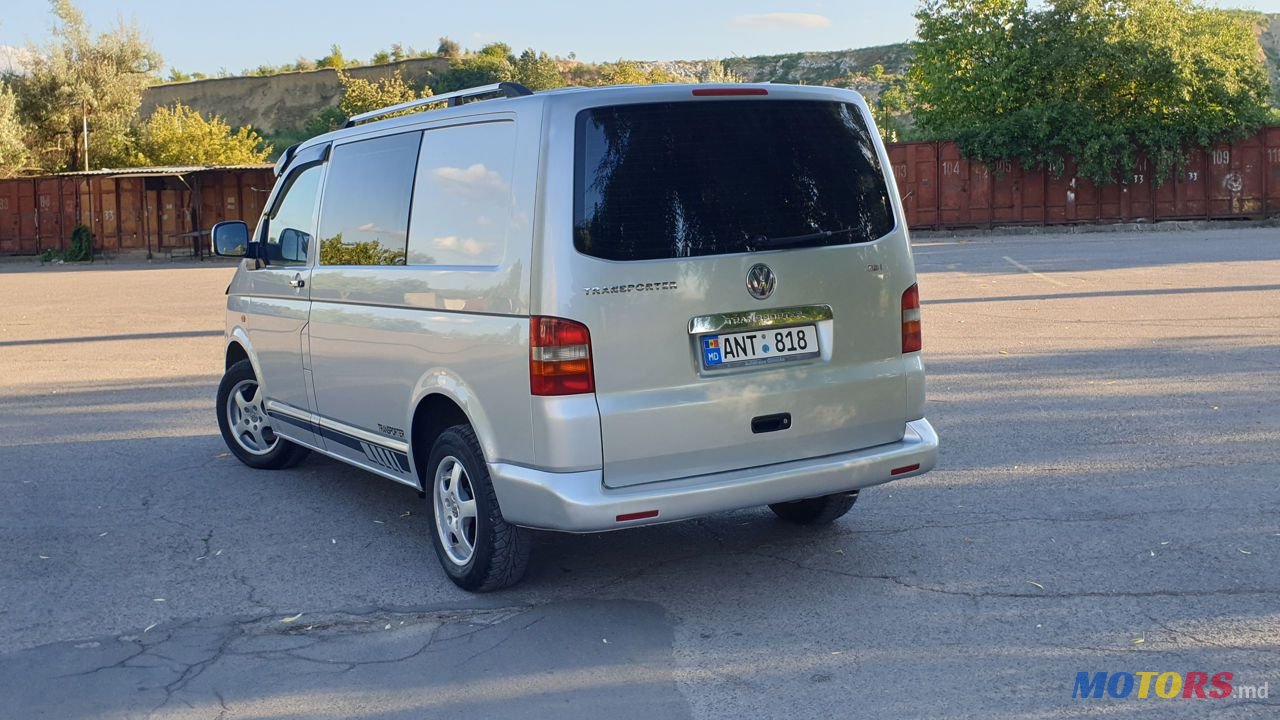 2005' Volkswagen Transporter photo #5