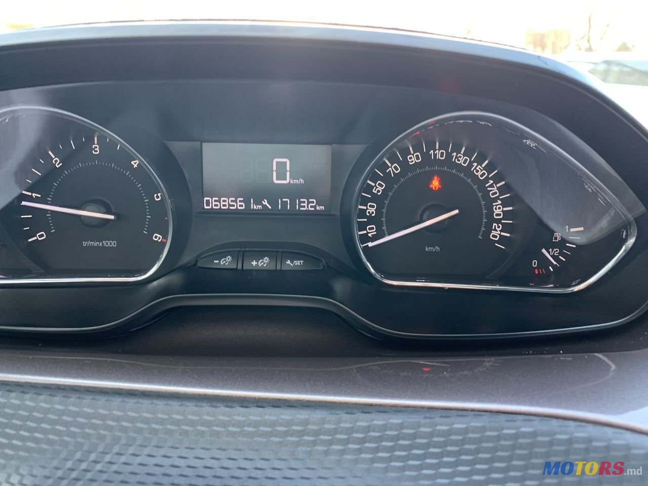 2013' Peugeot 2008 photo #4